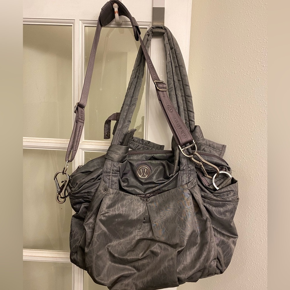 Lululemon Dance Bag with ALLLL the pockets!